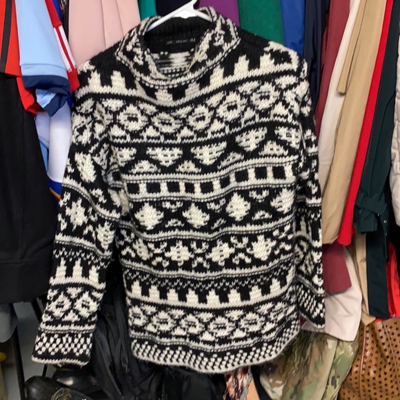 Zara size small thick sweater - Picture 1 of 3